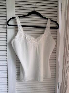 Vintage Wundermaid White Nylon Cami Top with Lace Trim and Ribbon Detail Style 6